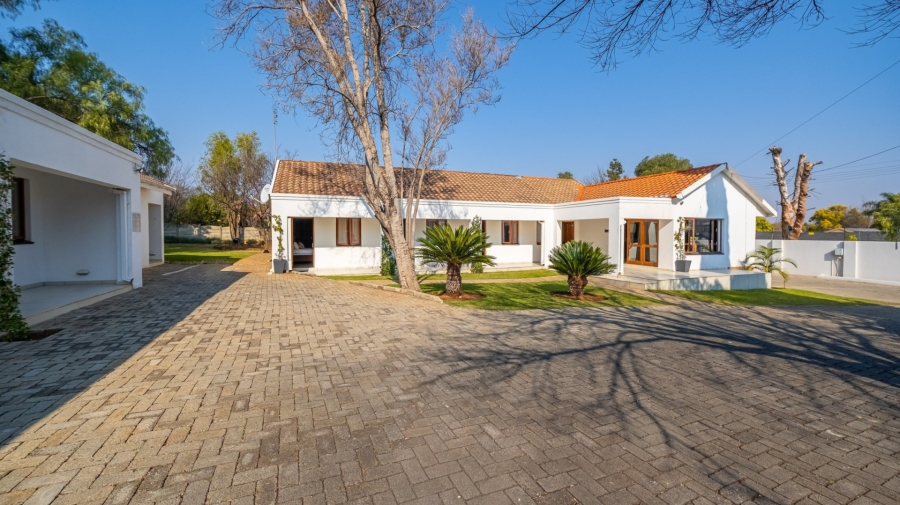 Commercial Property for Sale in Flamwood North West